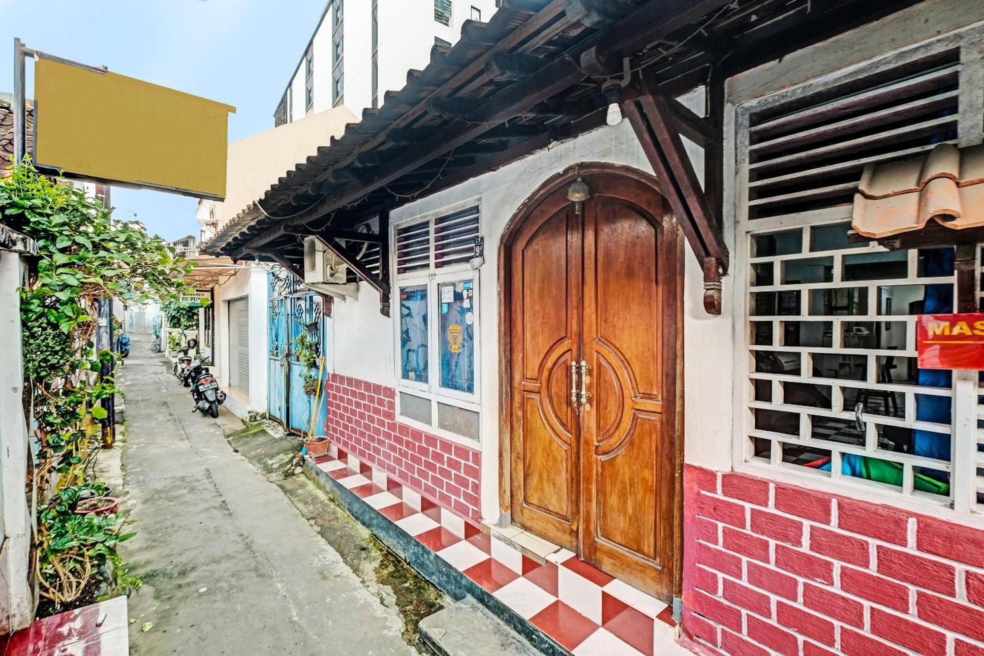 Spot On 91915 Homestay Superman Yogyakarta Ngoại thất bức ảnh